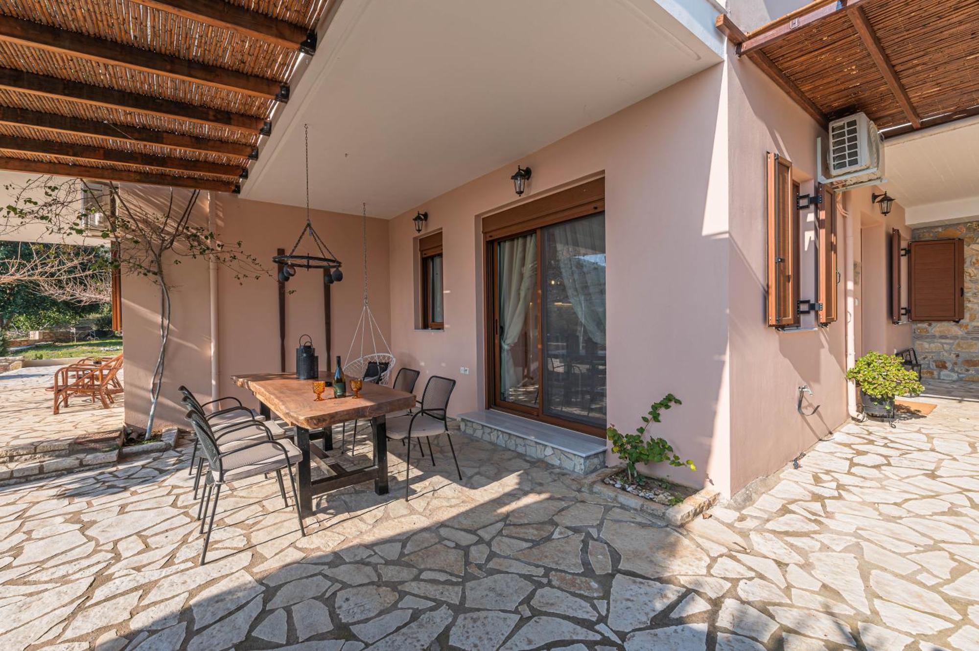 Paralio Astros Beachfront Suites Xiropigado Exterior foto